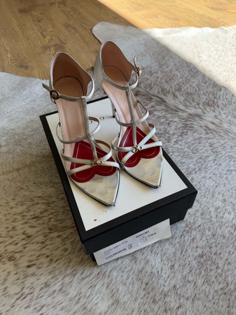 Gucci Metallic Silver T-Strap Pointed Heels with Red Heart Accent - Picture 2 of 8